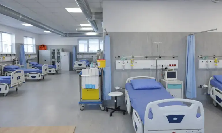 Обезобразеното дете от Пловдив се възстановява, бащата иска да го отглежда - Tribune.bg