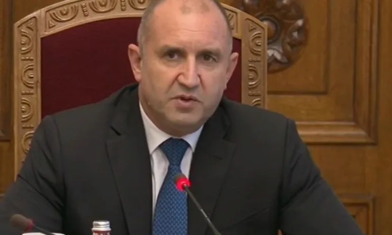 Георг Георгиев: Няма как от противоконституционно правителство и Радев да очакваме справяне с бежанска, здравна, икономическа и социална кризи - Tribune.bg