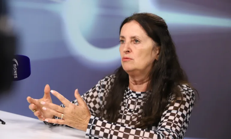 Проф. Даниела Бобева: Харченето на 1/12 от Бюджет 2022 се очертава по-разумно - Tribune.bg