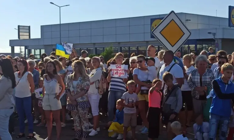 Хотелиери протестират заради неизплатени суми за украинските бежанци (СНИМКИ) - Tribune.bg