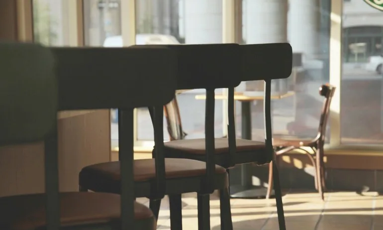 Заради 15 млн. лв. дългове: Данъчните влязоха в заведения в София - Tribune.bg