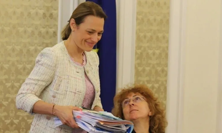 Ива Митева: Има възможност за промени в кабинета на ИТН - Tribune.bg