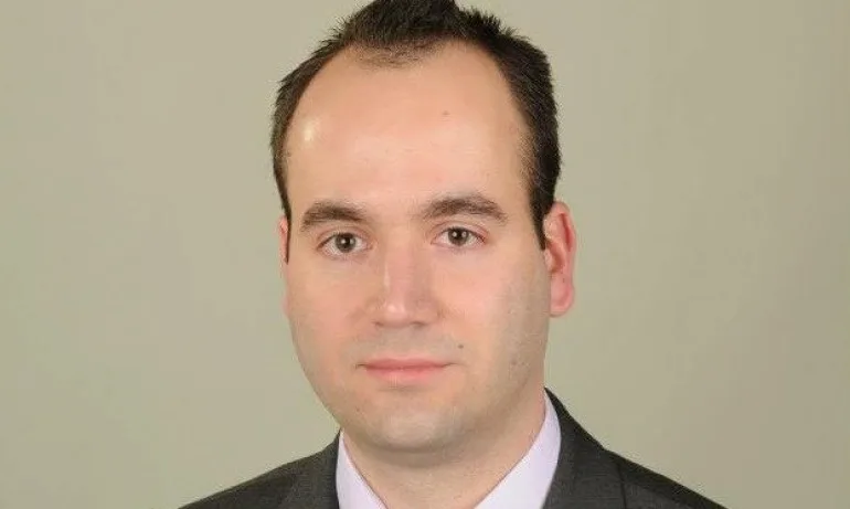 Скандалът БСП в Хасково: Антон не е прислуга, затова Нинова иска да го смени - Tribune.bg