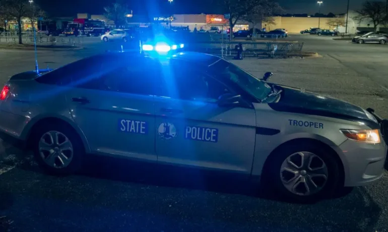 Шестгодишен ученик простреля учителка в класната стая в САЩ - Tribune.bg