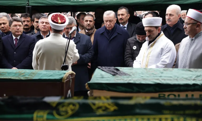 Жертвите в турския ски курорт вече са 79, сред тях и приятелско семейство на президента Ердоган с три деца - Tribune.bg