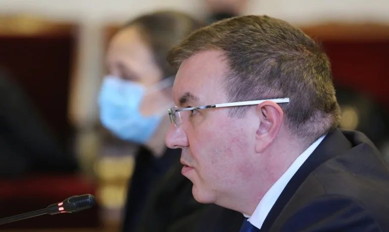 Депутати питат здравния министър за медицинските хеликоптери - Tribune.bg