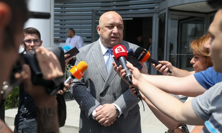 Министър Кралев: Държавата е готова да инвестира в детския футбол, но очаква ясна стратегия от БФС - Tribune.bg