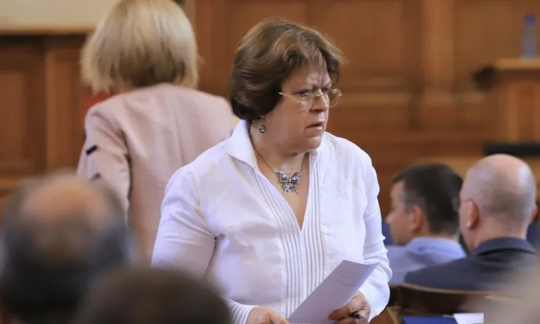 Дончева съди Радостин Василев и Тошко Йорданов – разговор имало, но не за пари - Tribune.bg