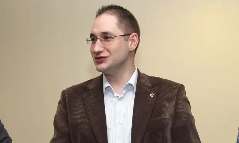 Георги Ангелов: Въпросът е дали инфлацията ще падне с лека или с по-тежка рецесия - Tribune.bg