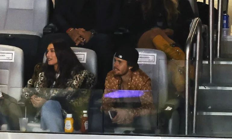 Близките на Хейли Бийбър я умолявали да напусне пропадащия си съпруг - Tribune.bg