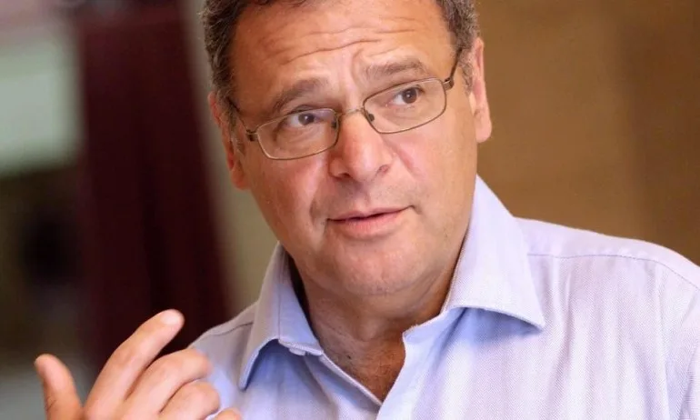 София изисква постоянно да държиш топката във въздуха. Манолова дори не може да види топката - Tribune.bg