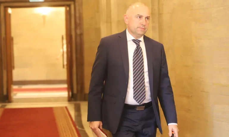 Каримански с молба към ДБ да се минимализира егото, за да има напредък - Tribune.bg