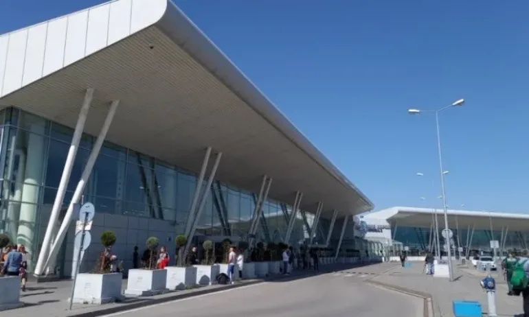 От днес започва да се движи нощният автобус до летище Васил Левски - Tribune.bg