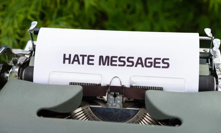 X и Facebook ще се съобразят с правилата на ЕС за борба с речта на омразата - Tribune.bg