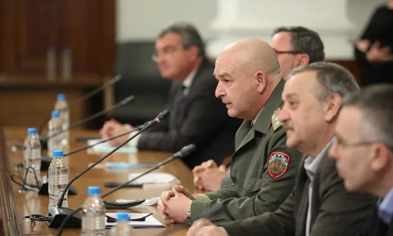 Два екипа в БАН търсят лек срещу коронавируса - Tribune.bg