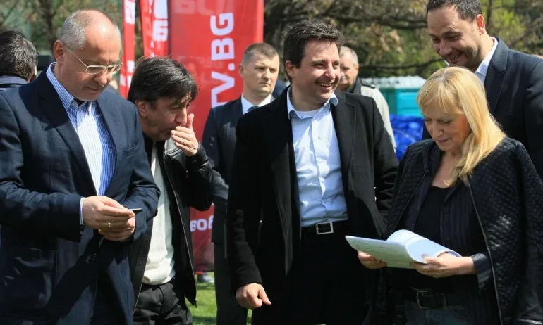 БСП праща погребален агент в Брюксел - Tribune.bg