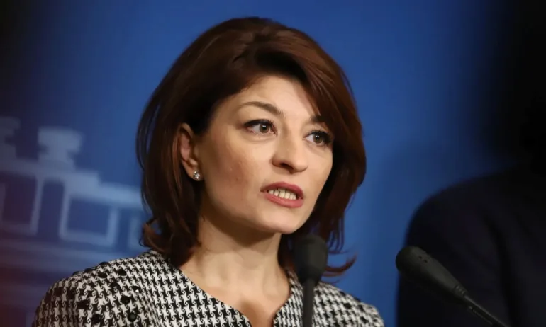 Десислава Атанасова: Съдебната реформа се ползва за PR от ПП и ДБ - Tribune.bg