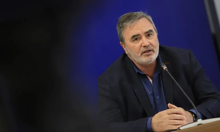 Доц. Кунчев: Обществото, а не държавата може да провали ваксинационния план - Tribune.bg