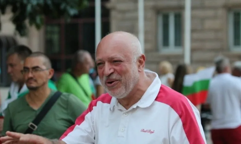 Минеков гони ГЕРБ от централата им в НДК - Tribune.bg