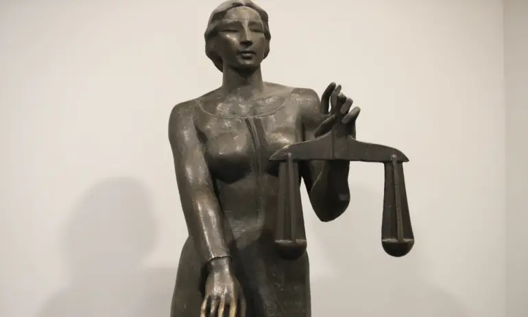 Прокуратурата внесе повторно в съда дело срещу група за шпионаж - Tribune.bg