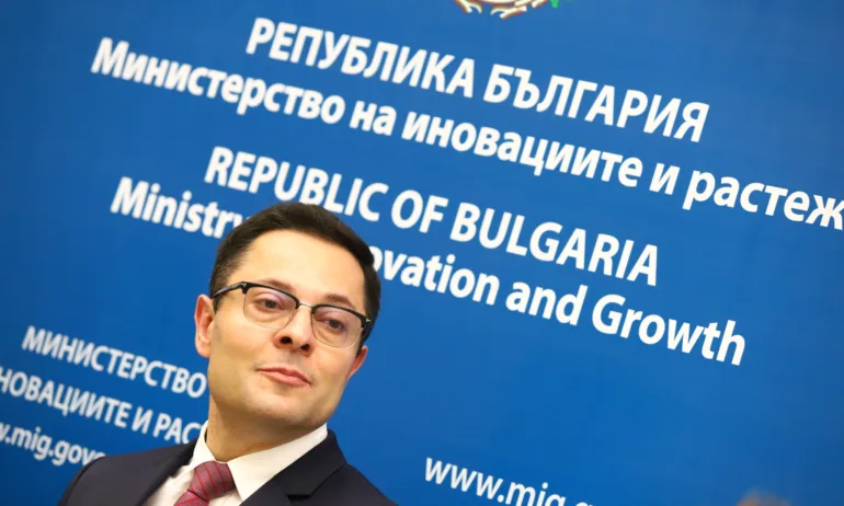 Министър Пулев към Даниел Лорер: Защо ви е страх от надзор във Фонда на фондовете? - Tribune.bg