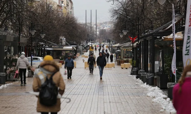 Повече слънце в западните райони, температурите между 3 и 8 градуса - Tribune.bg