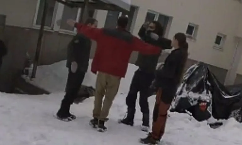 4% от случаите на самоубийства с огнестрелно оръжие в главата са с два изстрела - Tribune.bg