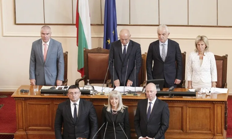 Новите министри се заклеха - Tribune.bg