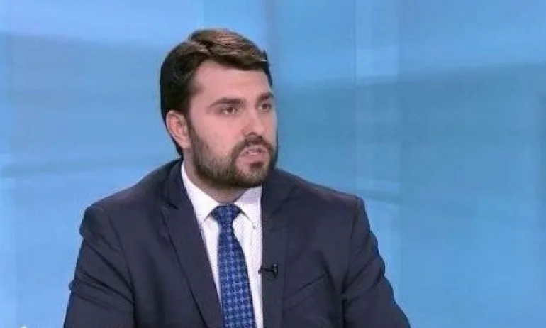 Георг Георгиев: Манолова загуби политическо достойнство още при управлението на Орешарски - Tribune.bg