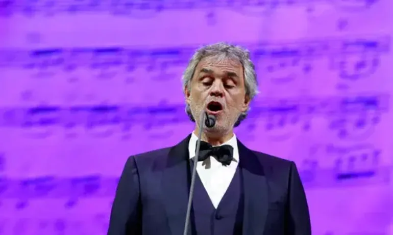 Близо 600 000 долара иска Андреа Бочели от авиокомпания заради стар самолет - Tribune.bg