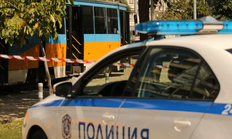 Камион удари трамвай в София, ватманът е пострадал - Tribune.bg