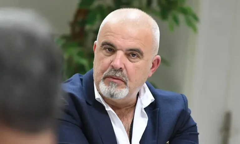 Маноил Манев пред Tribune: Закон за охрана в моловете има, но собствениците пестят пари за тази дейност - Tribune.bg