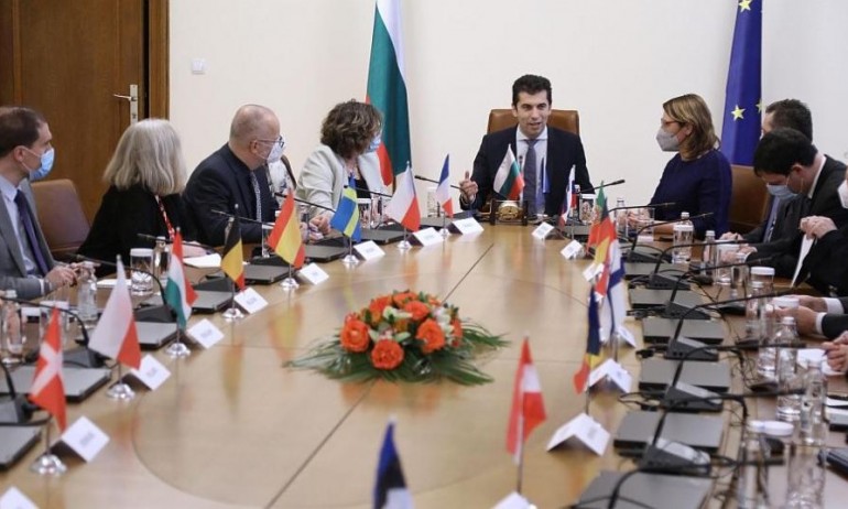 Министрите обсъждат бюджет 2022 на онлайн заседание - Tribune.bg