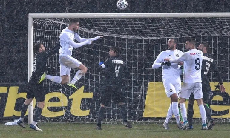 Славия елиминира Левски от битката за Купата - Tribune.bg