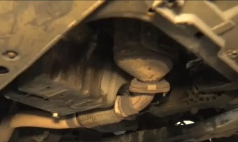 Бум на кражбите на катализатори - Tribune.bg