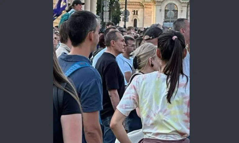Бай Васко отново в строя – Божков подкрепи протест на ПП-ДБ - Tribune.bg