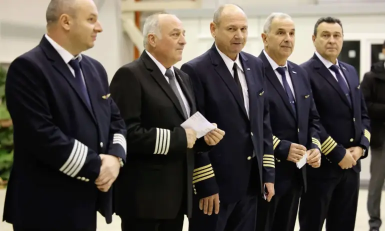 Шестима пилоти ще управляват първата въздушна линейка у нас - Tribune.bg