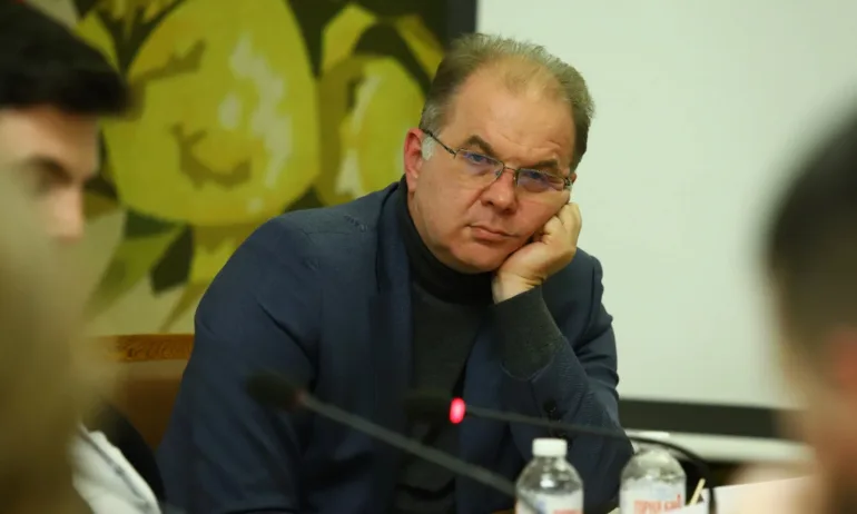 Радомир Чолаков: Главният прокурор трябва да почерпи авторите на този негоден проект, който му изписва веждите - Tribune.bg