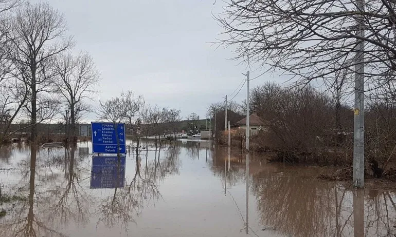 ВАП пита МОСВ, МЕ и МВР дали незаконен добив на инертни материали от реките е довел до разливите им - Tribune.bg