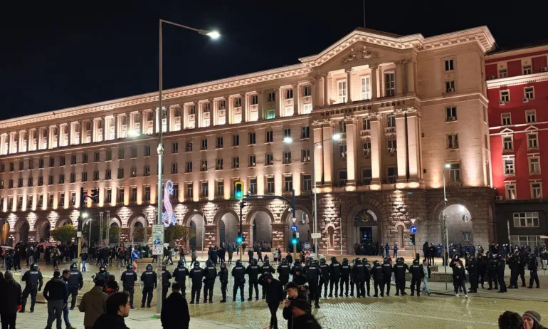 Спешна помощ: Няма тежко пострадали хора след протеста в София - Tribune.bg