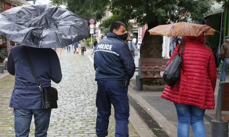 Пазарите на прицел – спазват ли се мерките за COVID-19 - Tribune.bg