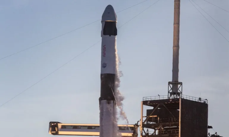 SpaceX изстреля 27 спътника Starlink в ниска околоземна орбита - Tribune.bg