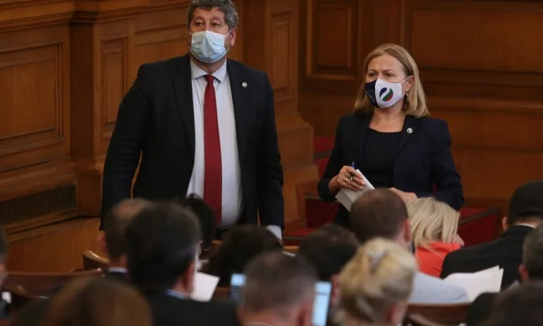 ИТН и ИБНИ се подписаха на ДБ да заседават в понеделник, за да оставят Гешев без охрана - Tribune.bg