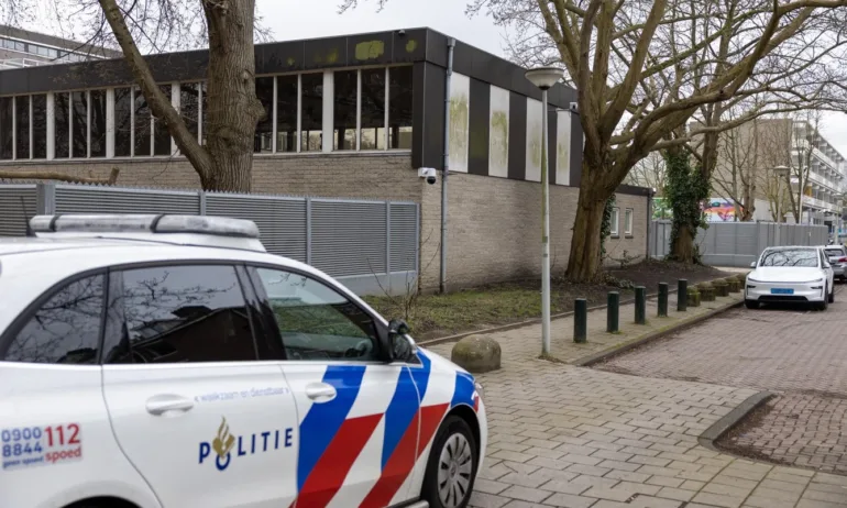 Взрив пред еврейско училище в Амстердам - Tribune.bg