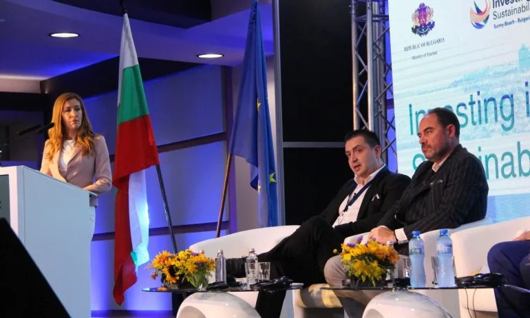 Ангелкова: Прогнозите са за 40% ръст в туризма у нас за следващите 10 г. - Tribune.bg