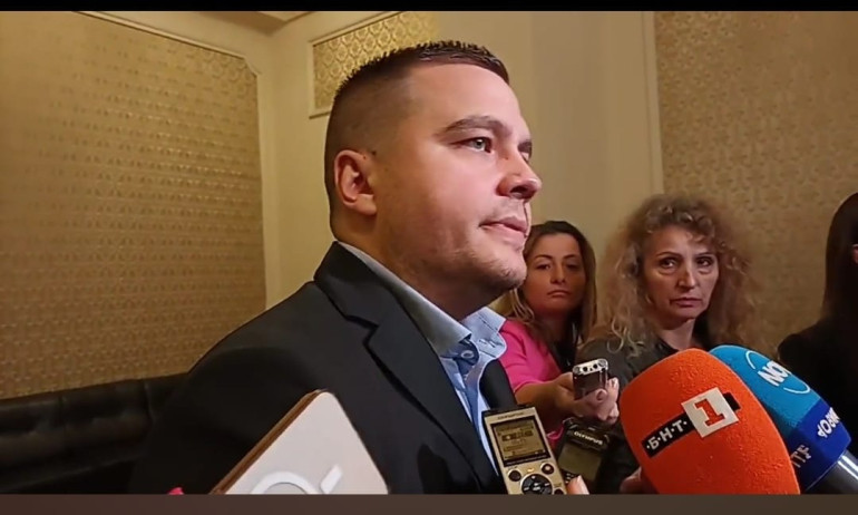 Балабанов: Не вярвам на Кирил Петков, трябва да чуем службите за отзованите руски дипломати - Tribune.bg