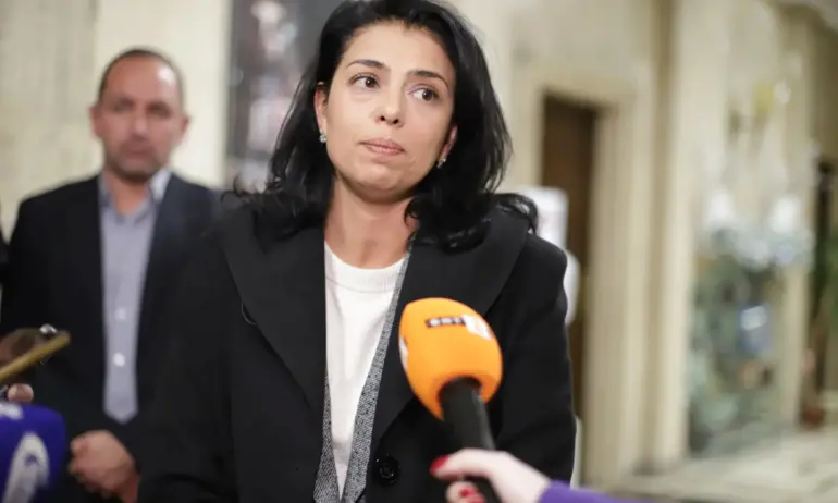 Григорова: В кампанията ПП-ДБ-СС не си даваха сметка, че нямат подкрепа да се самообявят за богове - Tribune.bg