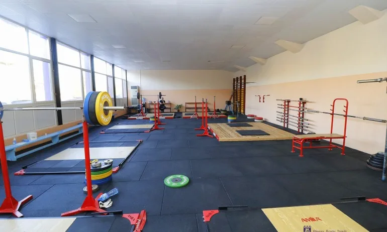 Велико Търново е с изцяло обновени спортни зали на стадион Ивайло (ГАЛЕРИЯ) - Tribune.bg