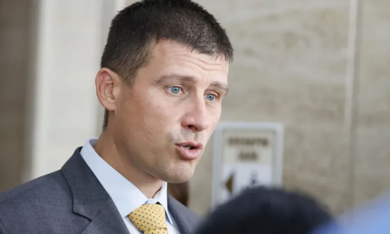 Ивелин Михайлов: Гласувах, за да върнем държавата на българския народ - Tribune.bg