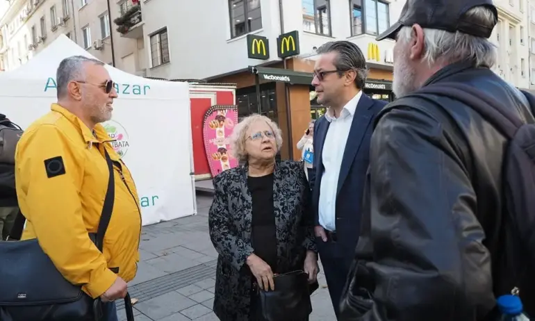 Председателят на културната комисия Тома Биков подкрепи протеста на културните дейци - Tribune.bg